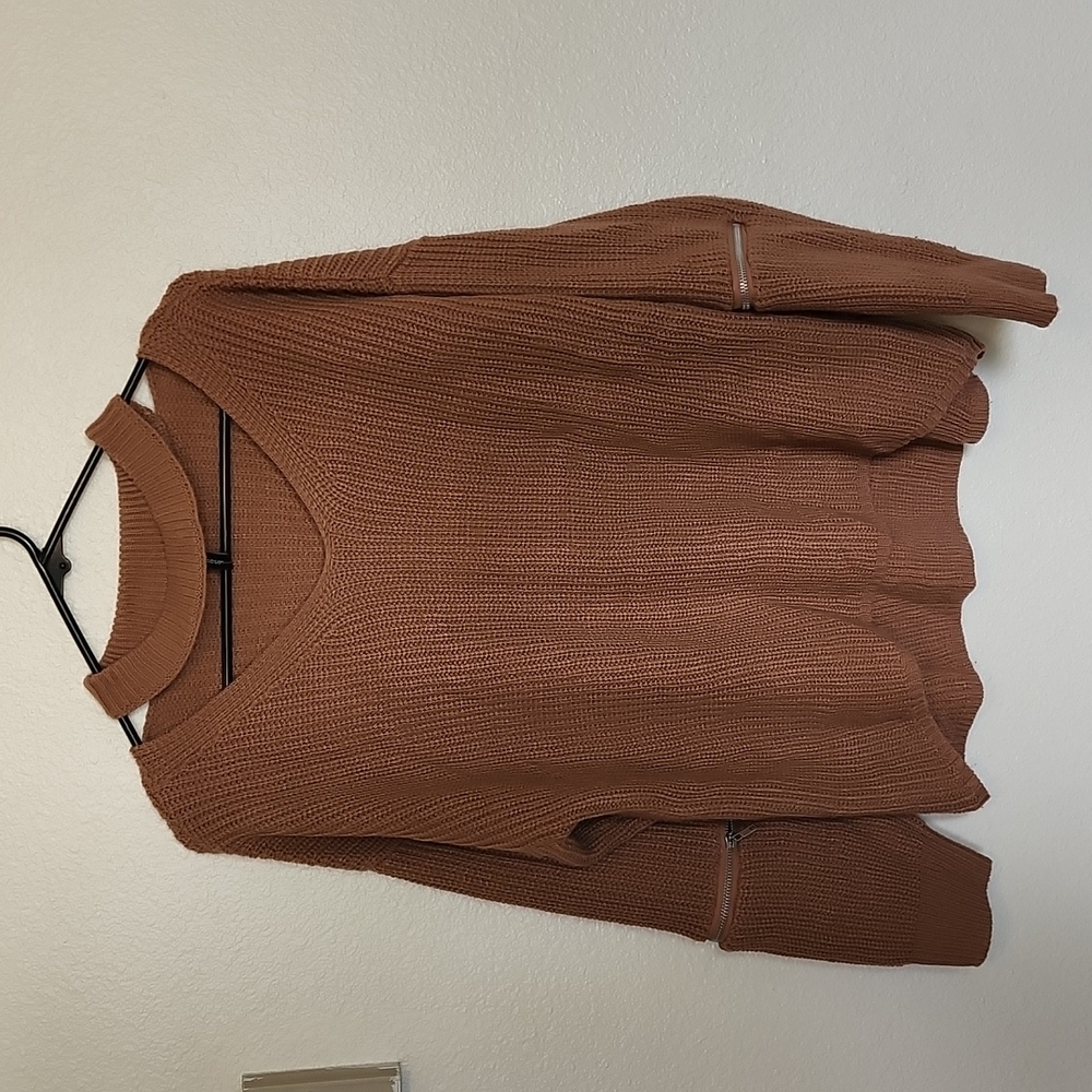 Sweater with zipper accents